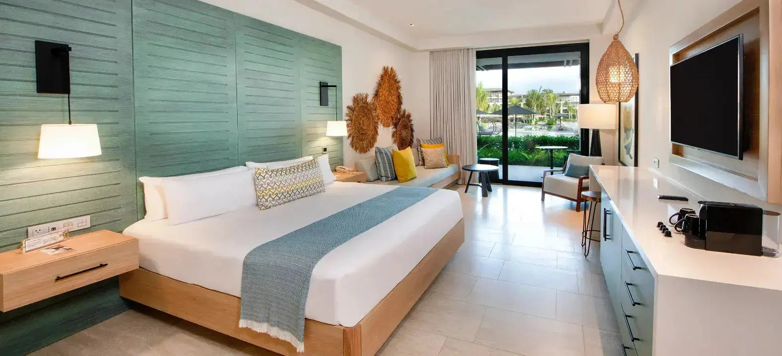 Punta Cana | Solo Occupancy Pool View Room - JetLife Vacations Travel Agency